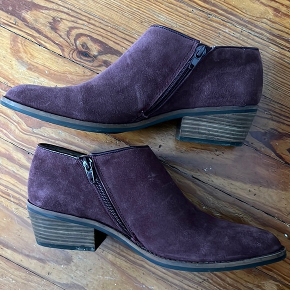 Lucky Brand Ankle Bootie - Picture 3 of 7